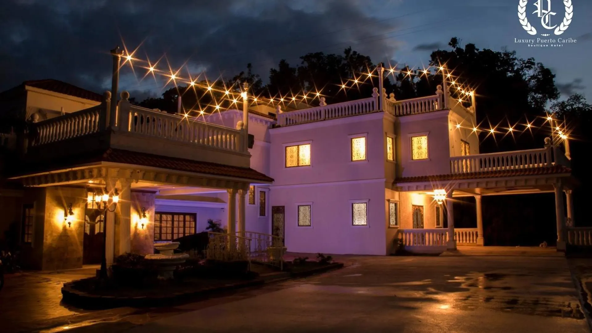 Kontakt z Luxury Puerto Caribe Boutique Hotel